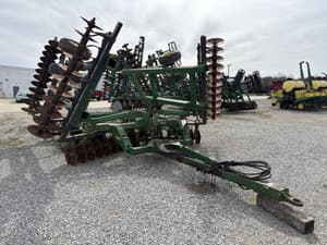 2004 John Deere 637 Image