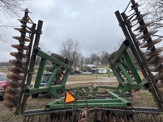 Image of John Deere 637 equipment image 3