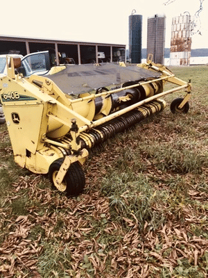 2004 John Deere 640B Image