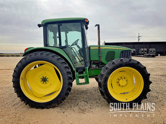 Image of John Deere 6415 equipment image 1