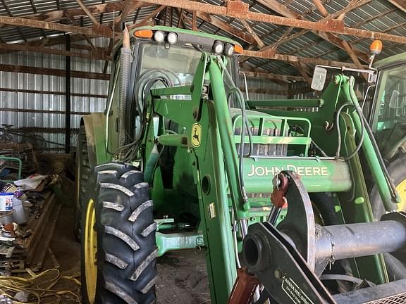 Image of John Deere 6420 equipment image 1