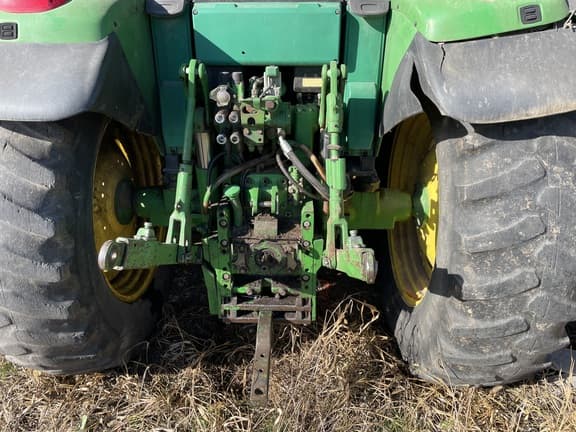 Image of John Deere 6420 equipment image 3