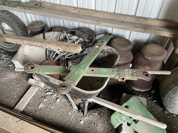 Image of John Deere 6420 equipment image 4