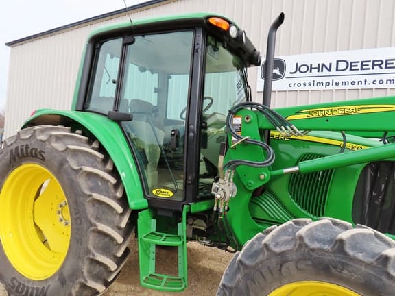 Image of John Deere 6420 equipment image 2