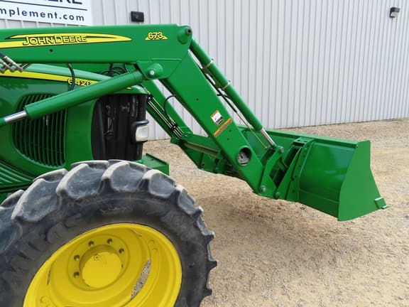 Image of John Deere 6420 equipment image 4