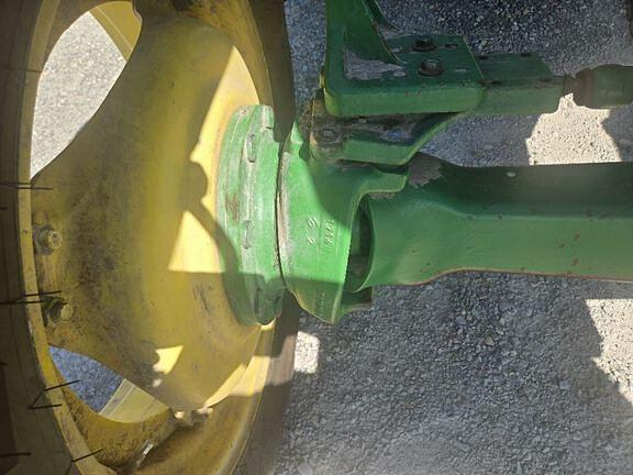 Image of John Deere 6420 equipment image 2