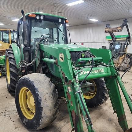 Image of John Deere 6420 equipment image 4