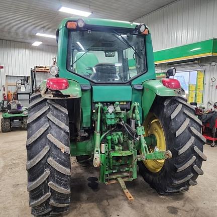 Image of John Deere 6420 equipment image 2