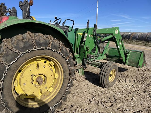 Image of John Deere 6420 equipment image 4