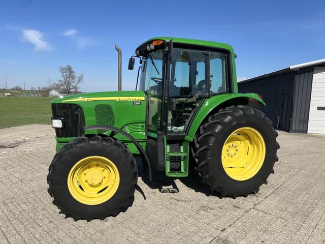 Image of John Deere 6420 equipment image 1