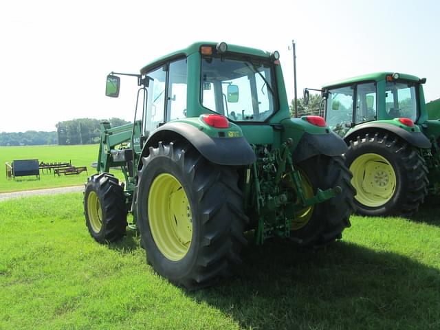 Image of John Deere 6420 equipment image 3