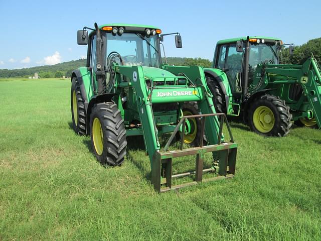 Image of John Deere 6420 equipment image 1