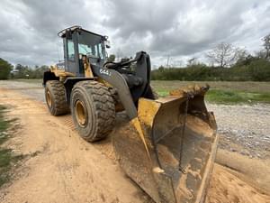 2004 John Deere 644J Image