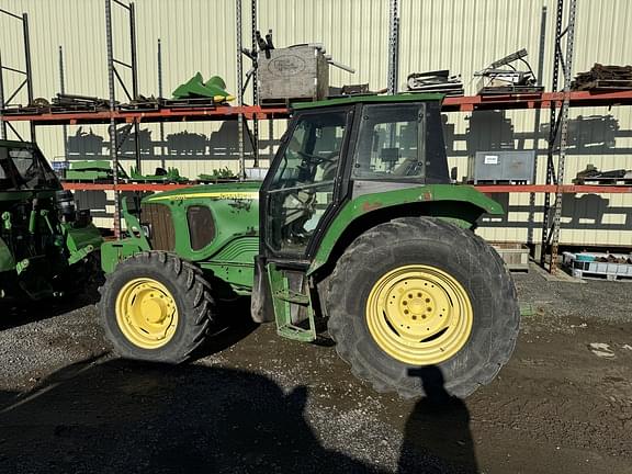 Image of John Deere 6520L equipment image 1