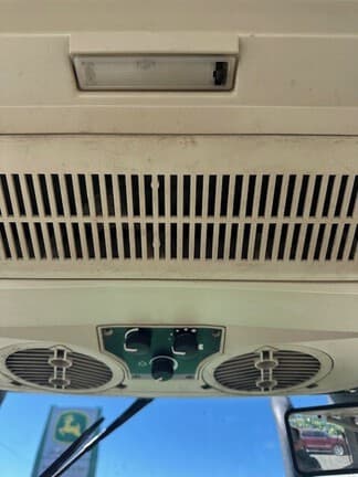 Image of John Deere 6615 equipment image 2