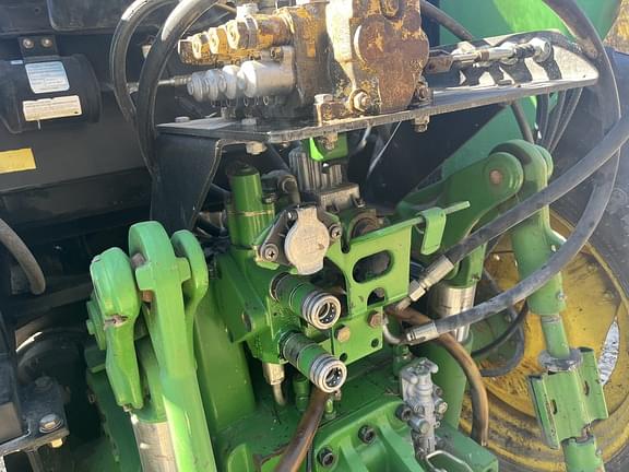 Image of John Deere 6615 equipment image 4