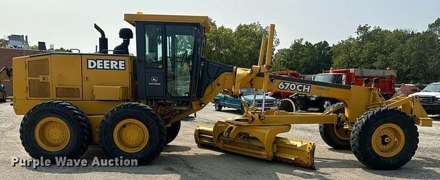 Image of John Deere 670CH equipment image 3