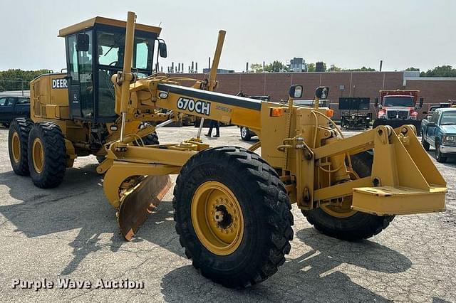 Image of John Deere 670CH equipment image 2