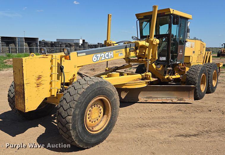 Image of John Deere 672CH Primary image