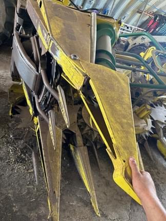 Image of John Deere 686 equipment image 4