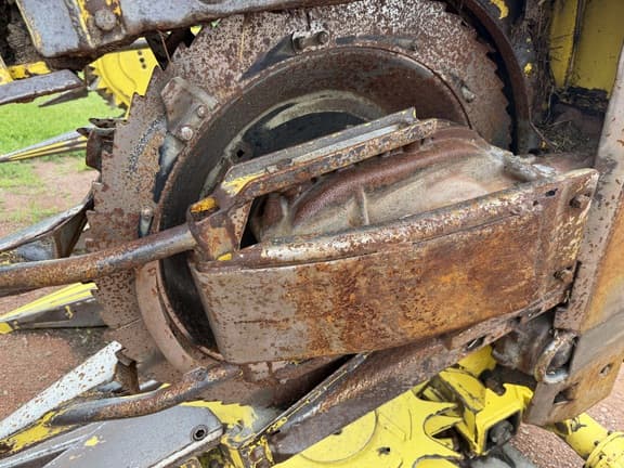 Image of John Deere 688 equipment image 3