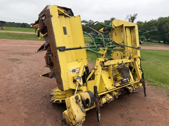 Image of John Deere 688 equipment image 2