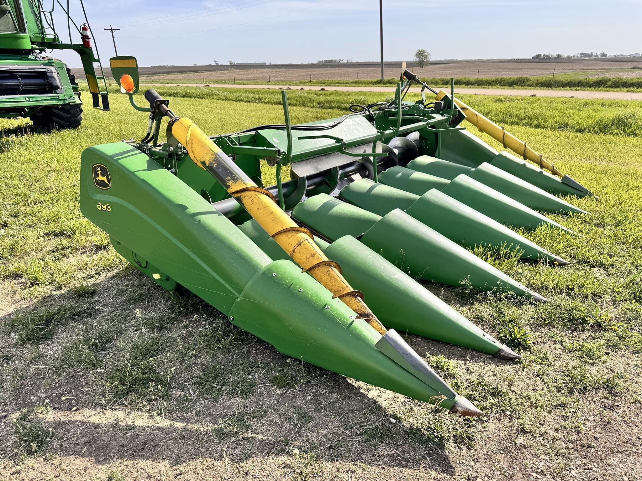 2004 John Deere 693 Equipment Image0