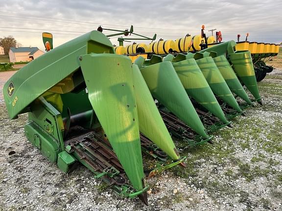 Image of John Deere 693 Primary image