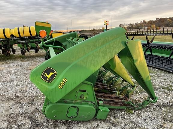 Image of John Deere 693 equipment image 2