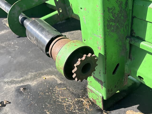 Image of John Deere 693 equipment image 1