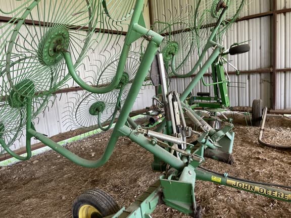 Image of John Deere 702 Primary image