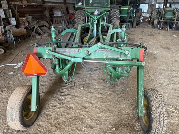 Image of John Deere 705 equipment image 2