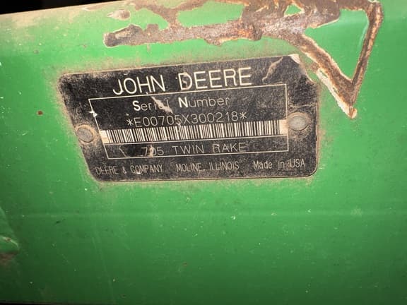 Image of John Deere 705 equipment image 4