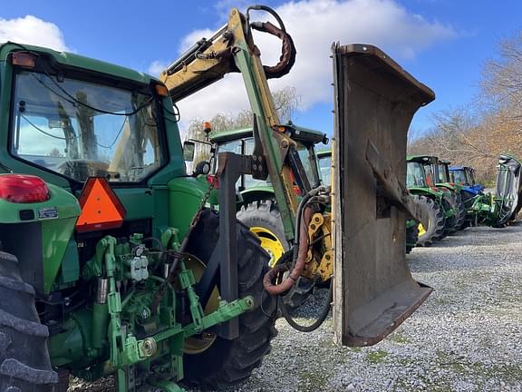 Image of John Deere 7220 equipment image 1