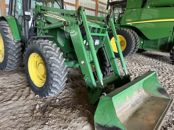 Image of John Deere 7220 equipment image 4