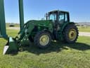 2004 John Deere 7220 Image