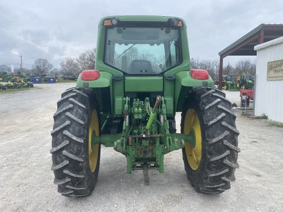 Image of John Deere 7220 equipment image 3