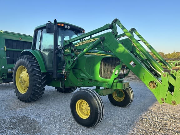 Main image John Deere 7220