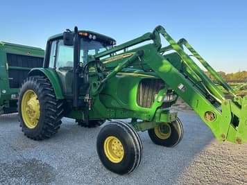Main image John Deere 7220