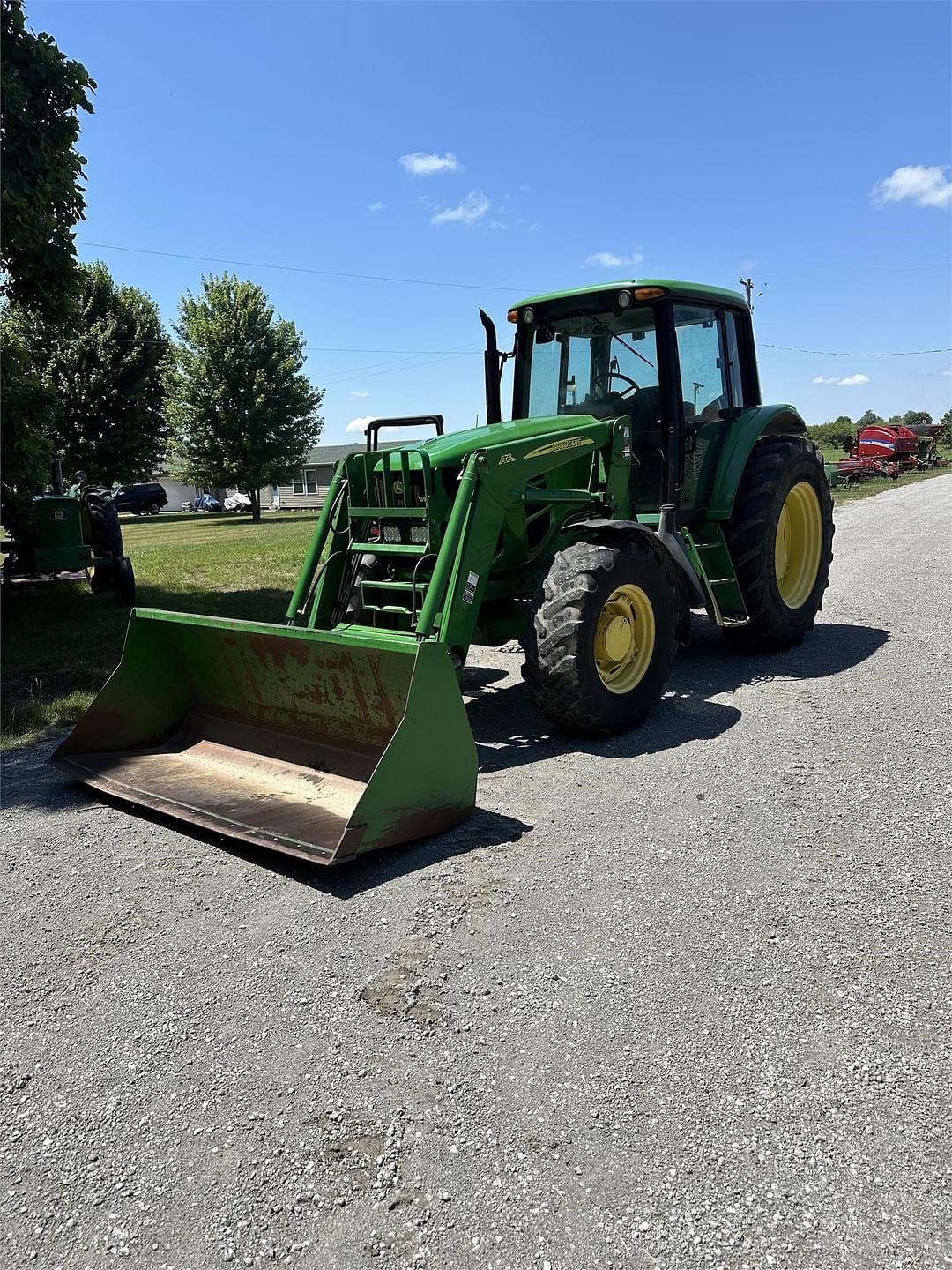 Image of John Deere 7230 Primary image