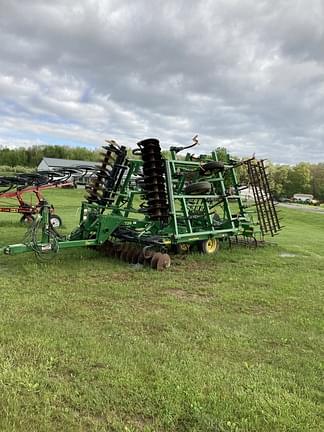Image of John Deere 726 equipment image 1