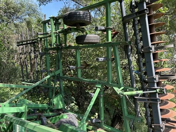 Image of John Deere 726 equipment image 3