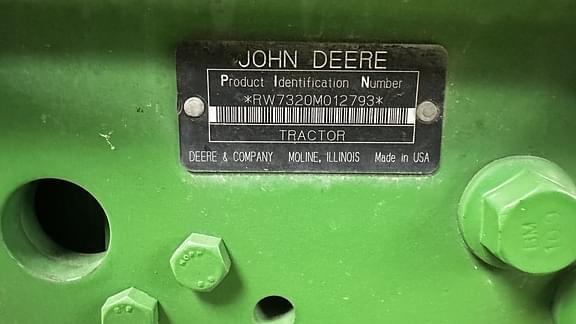 Image of John Deere 7320 equipment image 1