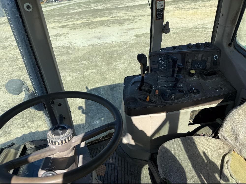 Image of John Deere 7320 Image 1