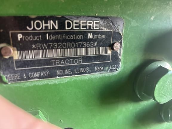 Image of John Deere 7320 equipment image 3