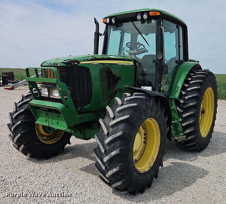 Image of John Deere 7320 Primary image