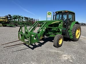 2004 John Deere 7420 Image