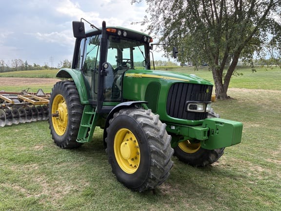 2004 John Deere 7420 Equipment Image0