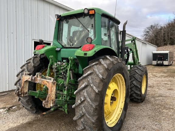 Image of John Deere 7420 equipment image 4