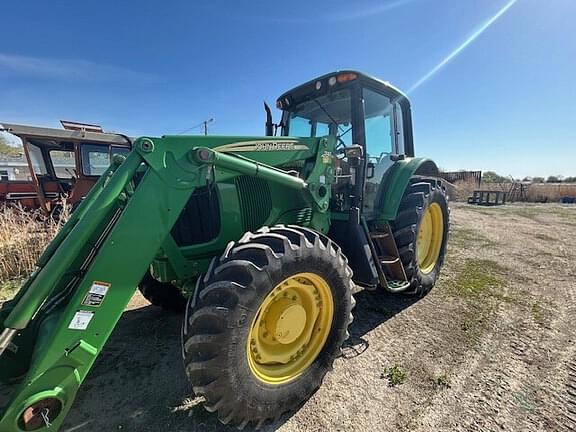Image of John Deere 7420 Primary image